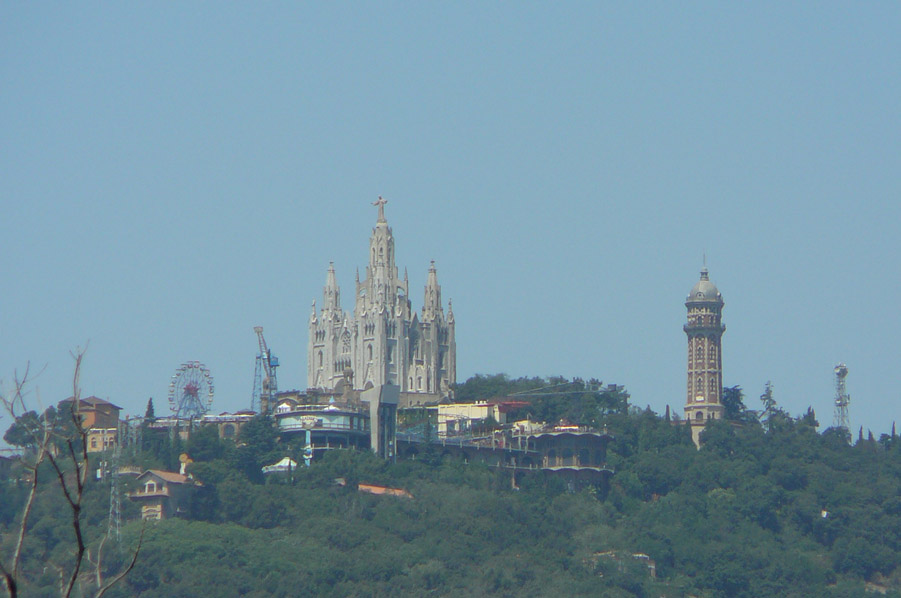 This is the pinnacle of Montjuic with it's castle and carnival-type accoutrements, as seen from the top of Muntanya Pelada